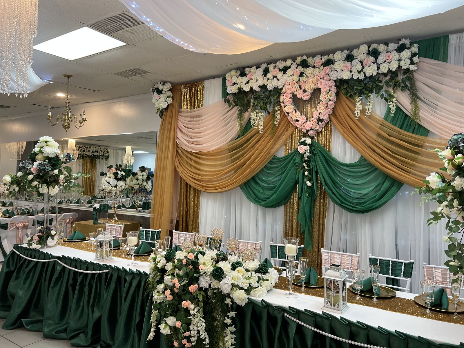 Creative Ideas to Decorate a Party Hall