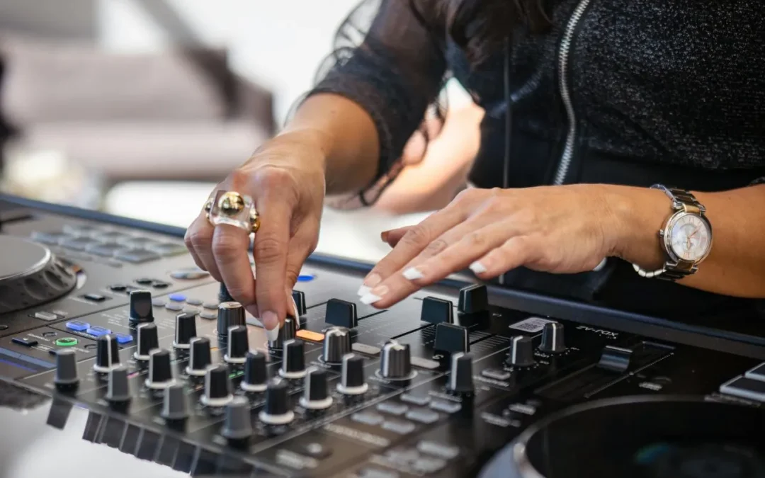 Benefits of Hiring a Professional DJ